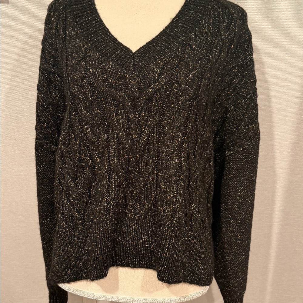 Band of the Free Black Cable Knit Women's Sweater size Large (NWT)